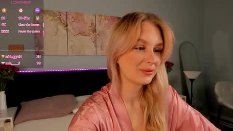 Kira online show from 02-01-26, 01:15