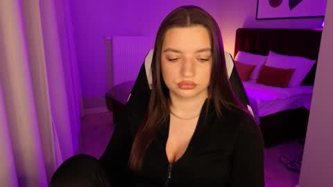 kirastorm_ online show from 02-10-26, 04:11