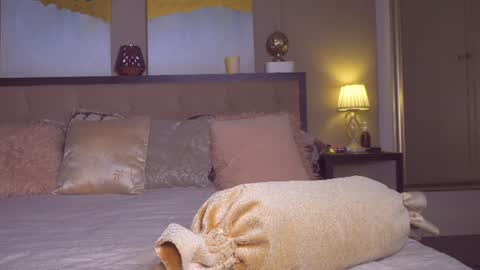 Snapshot of kirasunny chatting on 06-19-26, 01:26 kirasunny online show from 06-19-26, 01:26