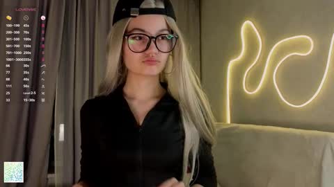 Miko online show from 02-28-26, 06:09