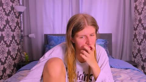 Kira online show from 09-10-25, 12:27