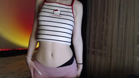 Snapshot of kisa____ chatting on 04-22-26, 11:17 kisa____ online show from 04-22-26, 11:17