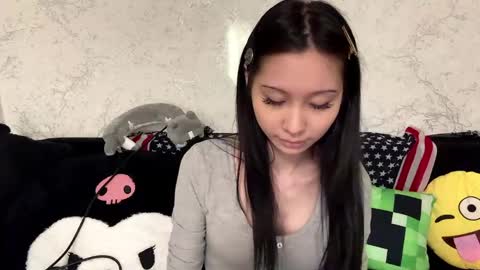 Hina online show from 04-30-26, 01:17