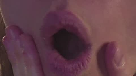 Snapshot of kiska_iriska chatting on 01-20-25, 10:48 Wet Girl online show from 01-20-25, 10:48