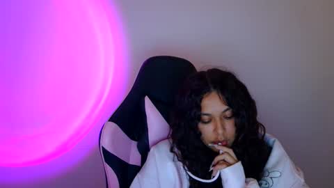 kiss_ameliaa online show from 10-16-25, 09:21