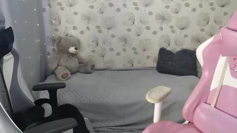 Tori online show from 06-21-26, 07:00