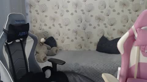 Tori online show from 07-01-26, 07:32