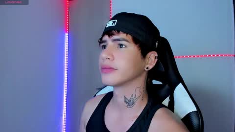 kiss_whitee online show from 03-26-26, 09:48