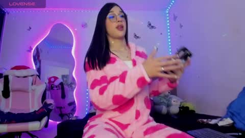 kisses_of_daniela online show from 05-07-26, 04:07