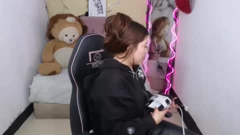 KISSI  online show from 10-27-25, 11:25