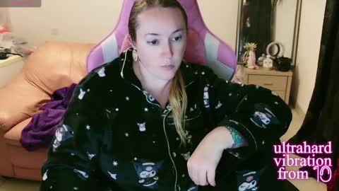 kissica online show from 12-29-24, 04:30