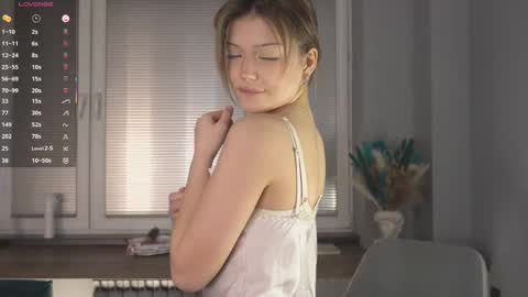 Snapshot of kissiekat chatting on 02-22-26, 07:23 Lola online show from 02-22-26, 07:23