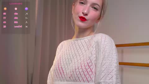 Snapshot of kisskiss_muah chatting on 09-23-25, 02:09 Kate online show from 09-23-25, 02:09