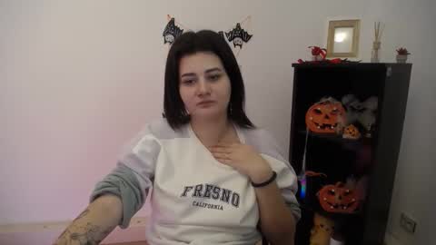 kissleoxx online show from 11-06-25, 02:07