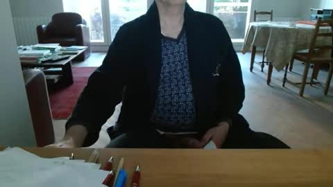 Snapshot of kisslog1 chatting on 04-30-26, 05:58 kisslog1 online show from 04-30-26, 05:58