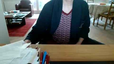 Snapshot of kisslog1 chatting on 05-24-26, 06:40 kisslog1 online show from 05-24-26, 06:40