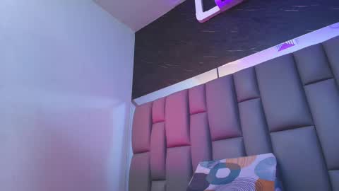 BELLA FLAME online show from 09-30-25, 07:08