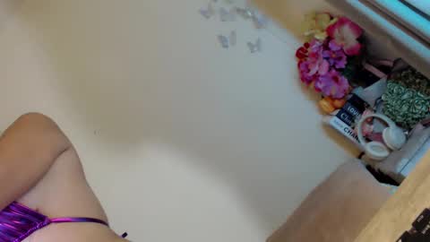 Saint Onicka online show from 12-14-24, 05:47