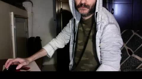 kissofbanned1983 online show from 11-29-25, 09:34