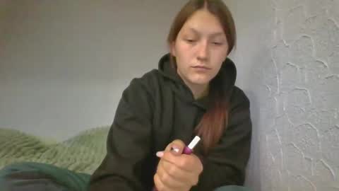 Snapshot of kiti_kitiss chatting on 10-20-25, 12:05 kiti_kitiss online show from 10-20-25, 12:05