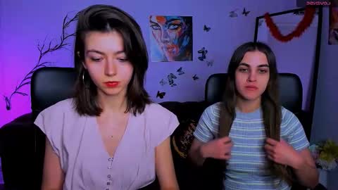 kitniss online show from 12-22-25, 01:19