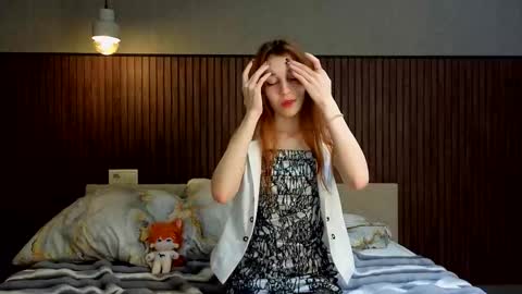 The sexy fox Kitsune online show from 10-22-25, 09:25