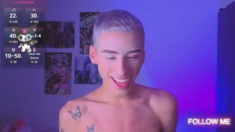 Snapshot of kitsuneplay_ chatting on 07-10-26, 12:15 Salvatore online show from 07-10-26, 12:15