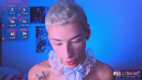 Snapshot of kitsuneplay_ chatting on 07-15-26, 10:48 Salvatore online show from 07-15-26, 10:48