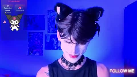 Snapshot of kitsuneplay_ chatting on 07-23-26, 01:30 Salvatore online show from 07-23-26, 01:30