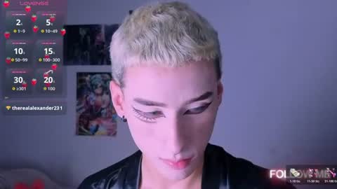 Snapshot of kitsuneplay_ chatting on 08-07-26, 11:40 Salvatore online show from 08-07-26, 11:40