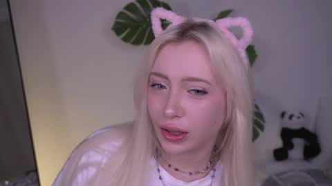 Yuki online show from 04-21-26, 02:34