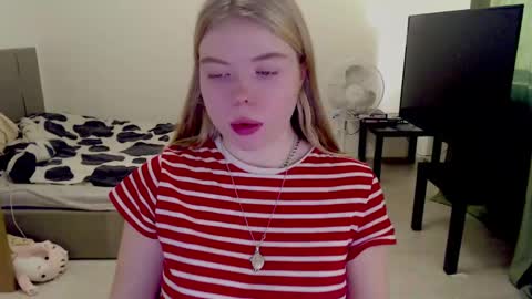 Jennyblonde and Emmabrunette online show from 12-11-24, 10:58