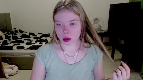 Jennyblonde and Emmabrunette online show from 12-16-24, 04:23