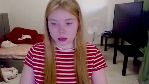 Jennyblonde and Emmabrunette online show from 02-05-26, 02:11