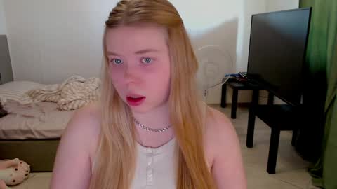 Jennyblonde and Emmabrunette online show from 06-05-26, 03:51