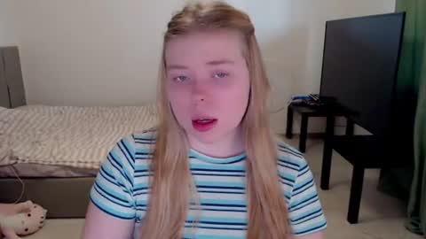 Jennyblonde and Emmabrunette online show from 06-16-26, 04:09