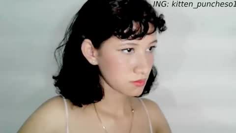 kitten_punches01 online show from 09-09-25, 08:30