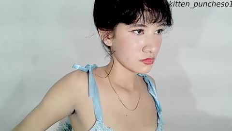 kitten_punches01 online show from 09-13-25, 02:33