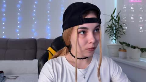 Veronica online show from 05-08-26, 03:34