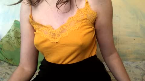 Snapshot of kittie_creme chatting on 05-25-26, 11:05 Kittie Creme online show from 05-25-26, 11:05