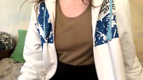 Snapshot of kittie_creme chatting on 05-30-26, 10:56 Kittie Creme online show from 05-30-26, 10:56