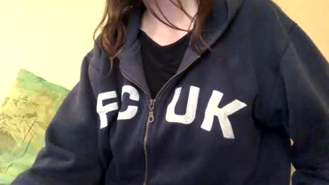 Snapshot of kittie_creme chatting on 06-08-26, 10:59 Kittie Creme online show from 06-08-26, 10:59