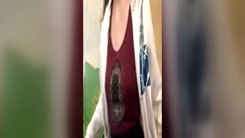 Snapshot of kittie_creme chatting on 06-19-26, 09:57 Kittie Creme online show from 06-19-26, 09:57