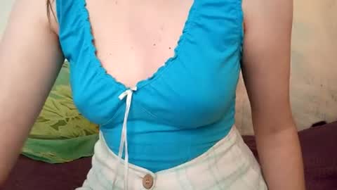 Snapshot of kittie_creme chatting on 07-06-26, 10:56 Kittie Creme online show from 07-06-26, 10:56