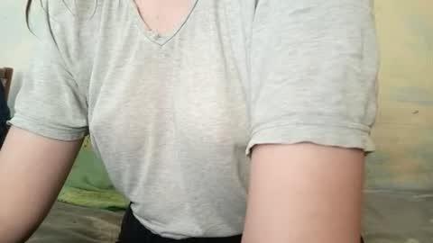Snapshot of kittie_creme chatting on 08-01-26, 10:03 Kittie Creme online show from 08-01-26, 10:03