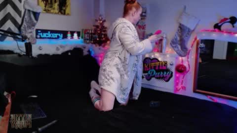 Kittie Purry online show from 12-20-25, 05:14