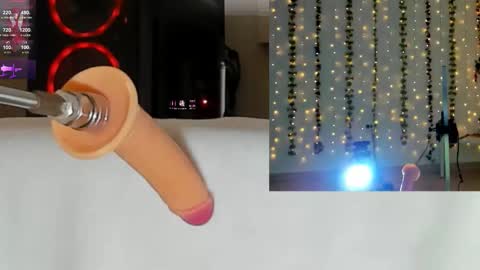 Snapshot of kitty__rosse__ chatting on 10-28-25, 10:19 Kitty online show from 10-28-25, 10:19