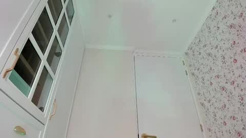 sophie online show from 04-09-26, 06:35