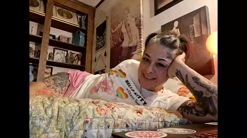 Snapshot of kitty_bang_bang chatting on 04-25-26, 03:09 kitty_bang_bang online show from 04-25-26, 03:09