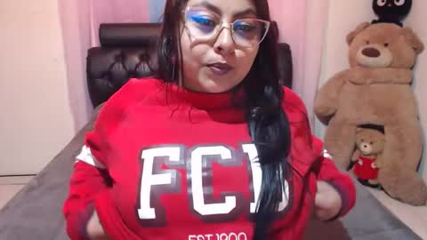 kitty online show from 11-13-25, 04:33